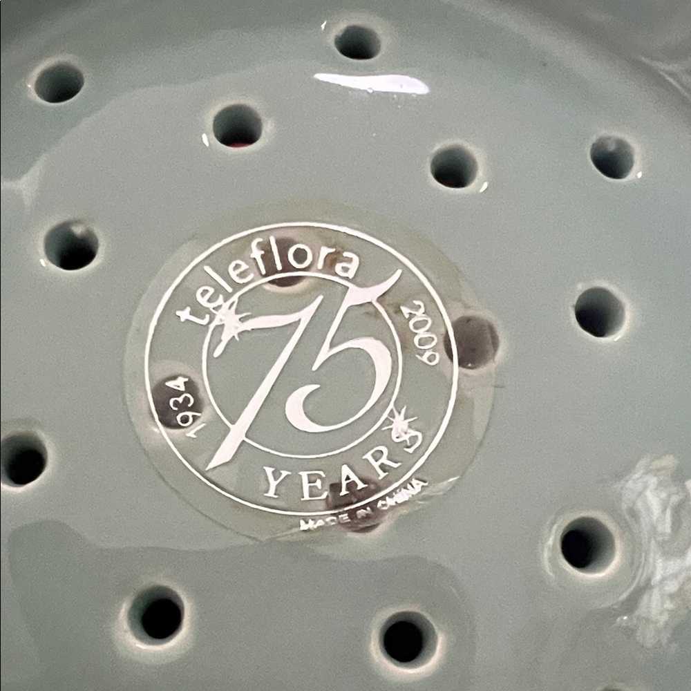 #1314** Collections Of Daisy Patterned Colander with Handles - Picture 6 of 11
